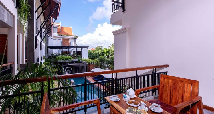 Oasis-Premier-Suite-Double-with-Balcony-10
